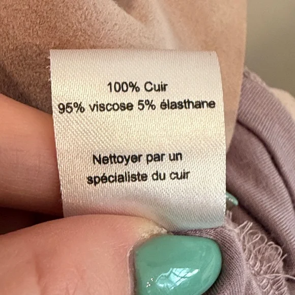 Ecru Mauve Ruffle V-Neck Leather Top - Picture 4 of 9